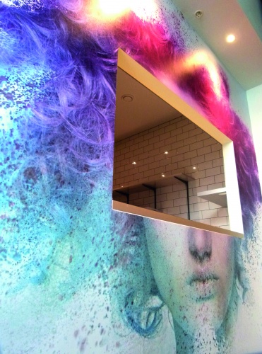 倫敦斯凱勒美發(fā)沙龍品牌設(shè)計(jì)和室內(nèi)空間設(shè)計(jì)